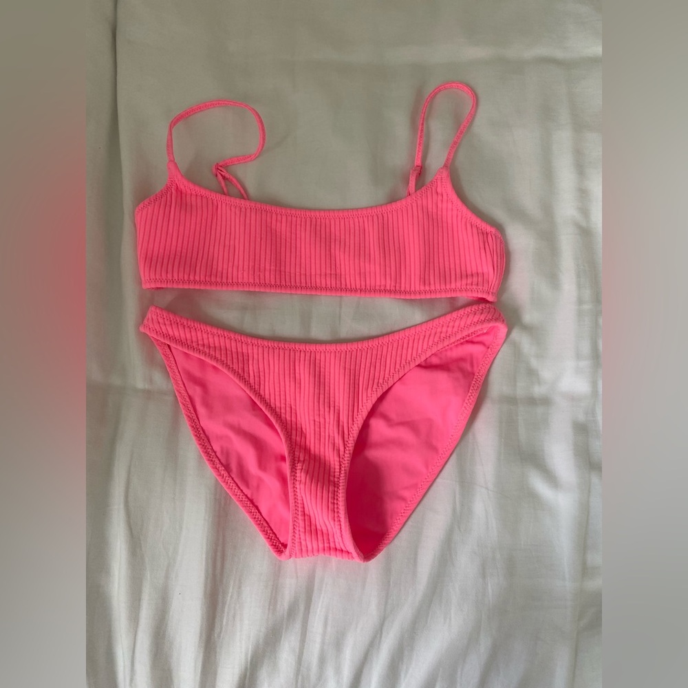 Triangl hot pink bikini set